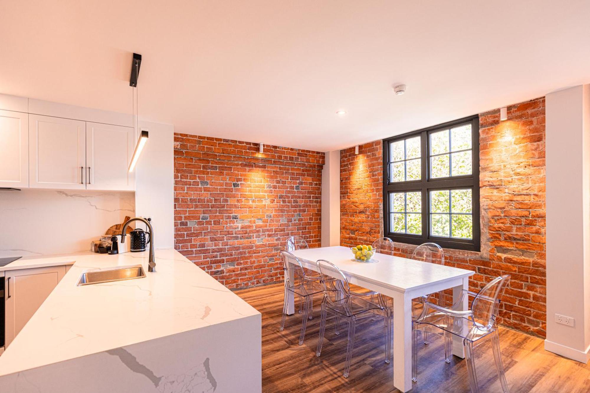 Johnston Apartments - Award-Winning Building, Your Unforgettable Stay Whanganui Bagian luar foto