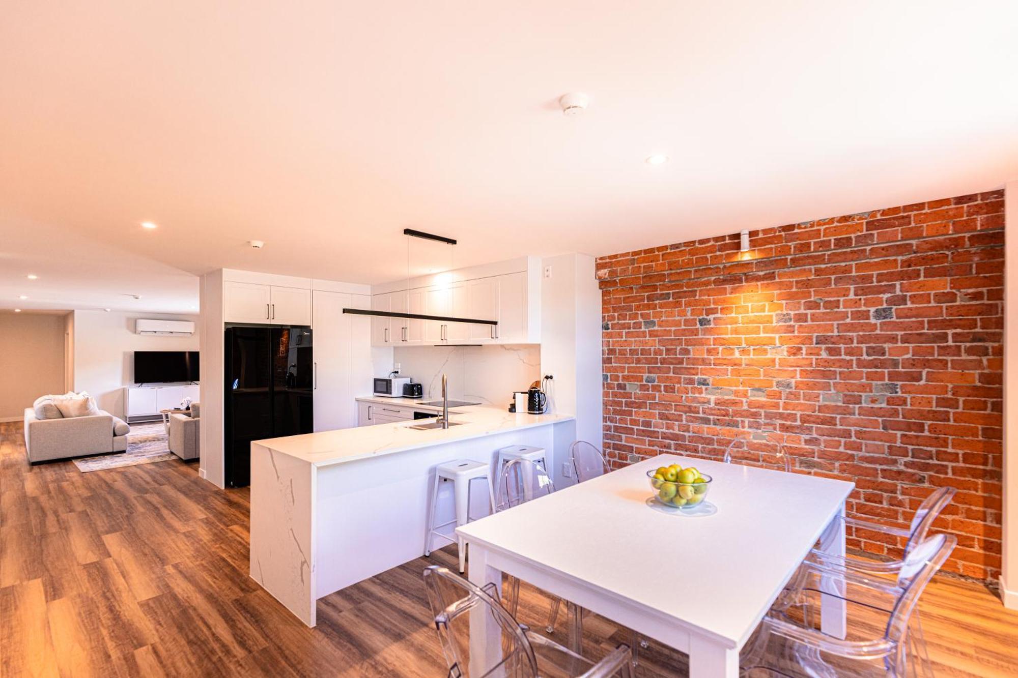 Johnston Apartments - Award-Winning Building, Your Unforgettable Stay Whanganui Bagian luar foto