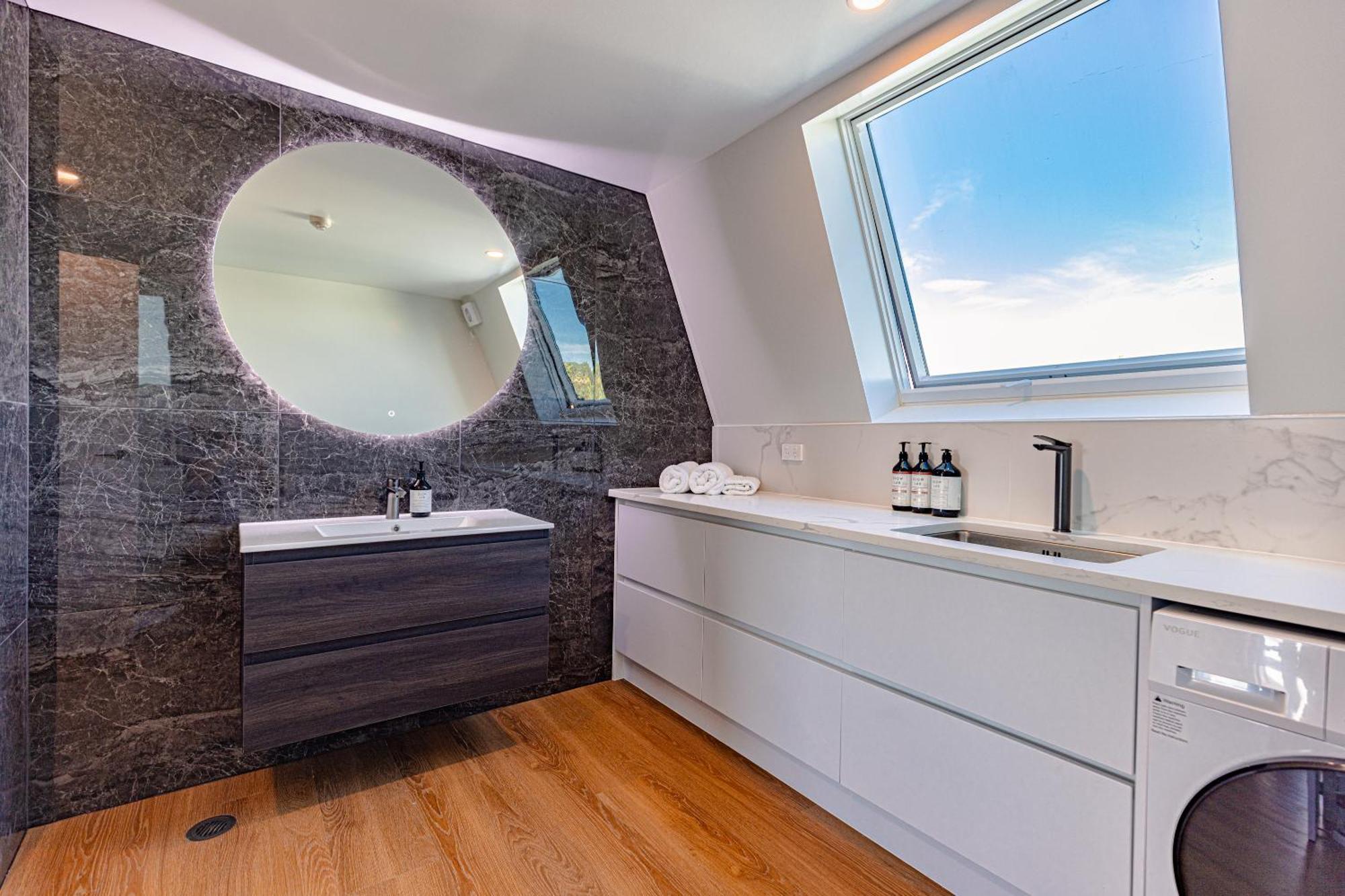 Johnston Apartments - Award-Winning Building, Your Unforgettable Stay Whanganui Bagian luar foto
