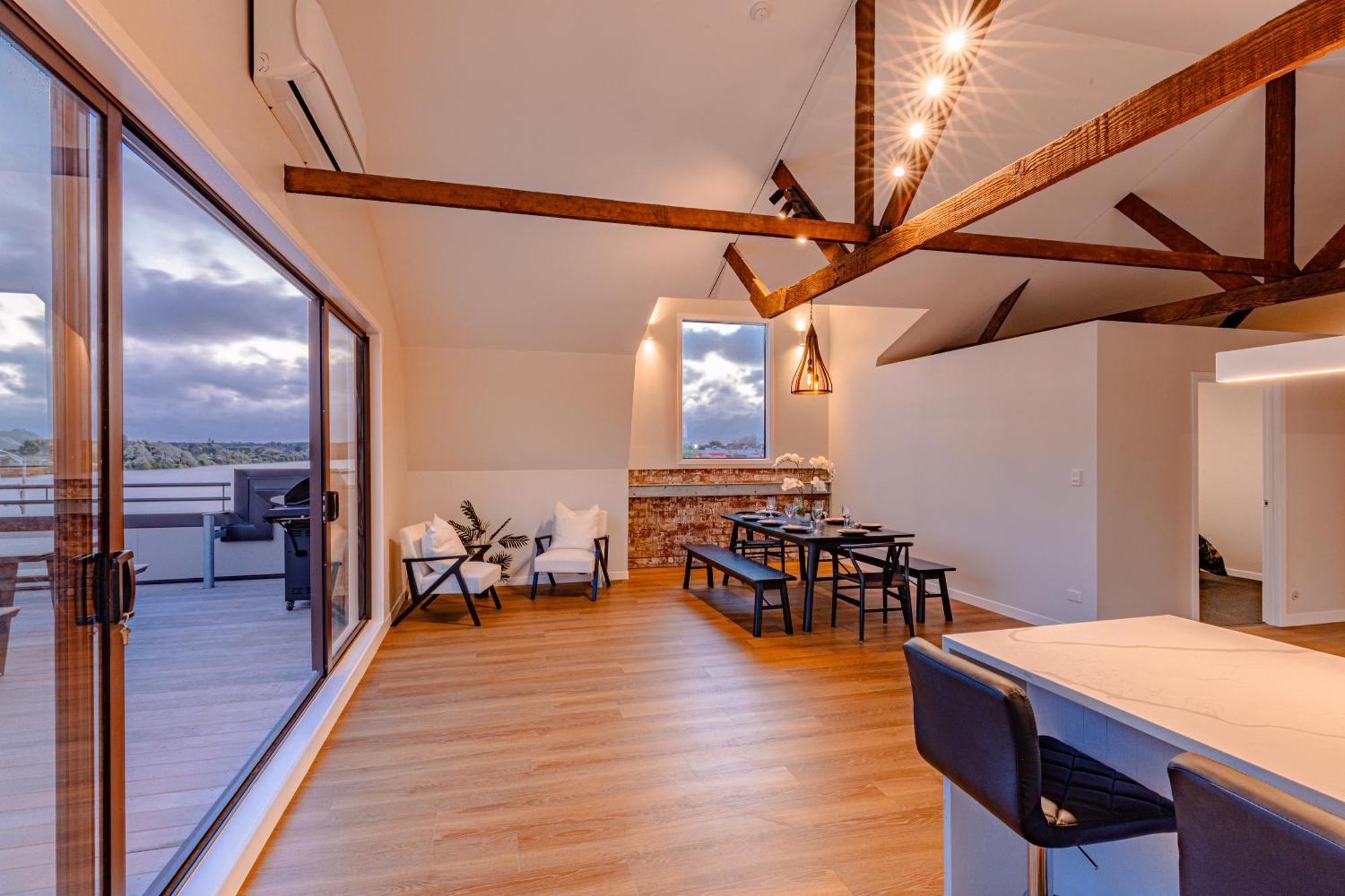 Johnston Apartments - Award-Winning Building, Your Unforgettable Stay Whanganui Bagian luar foto