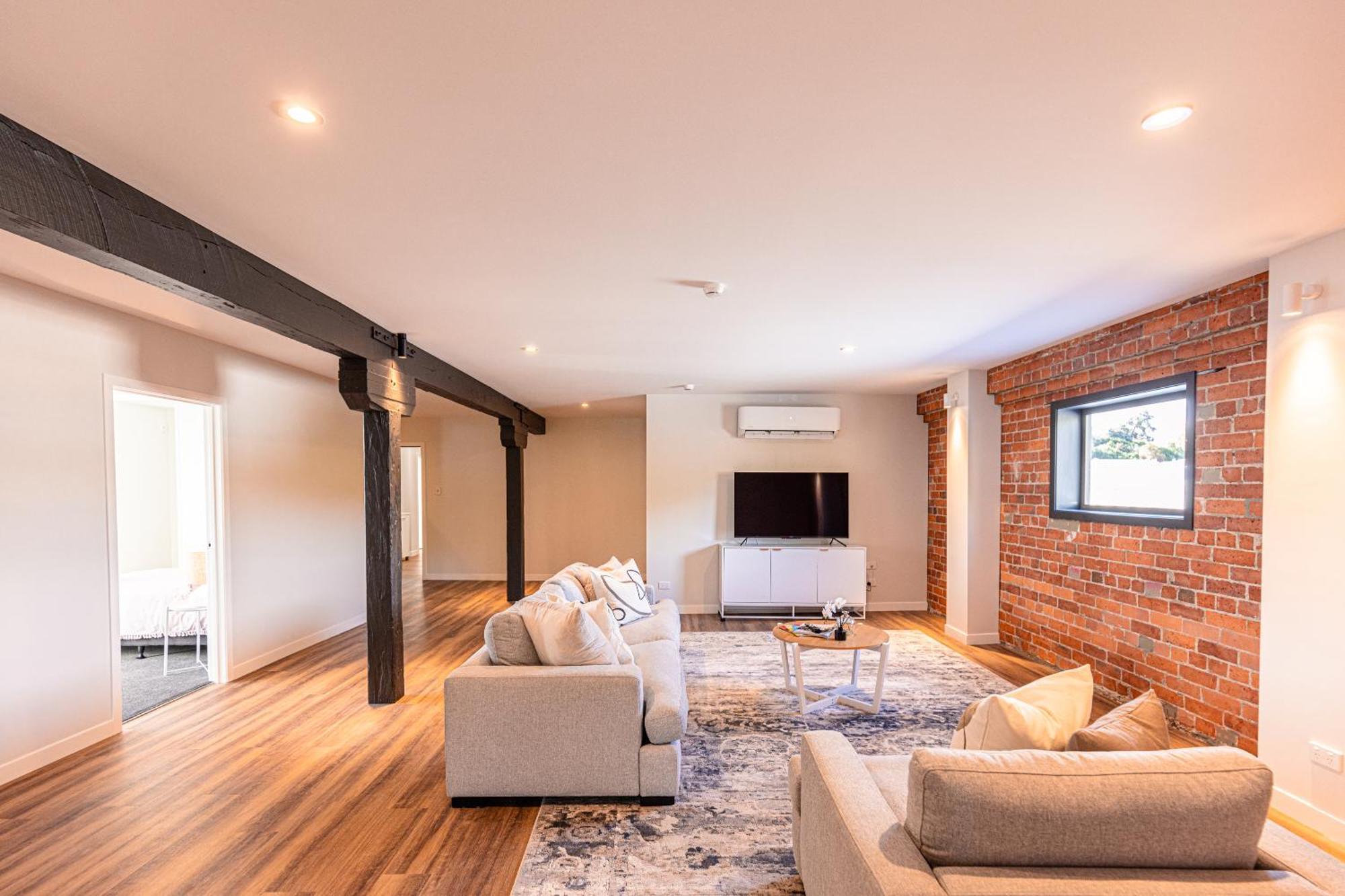 Johnston Apartments - Award-Winning Building, Your Unforgettable Stay Whanganui Bagian luar foto