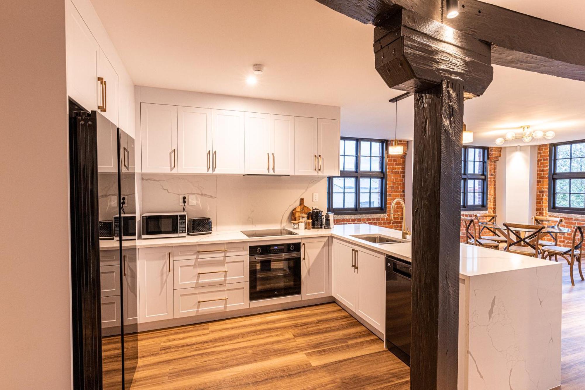 Johnston Apartments - Award-Winning Building, Your Unforgettable Stay Whanganui Bagian luar foto