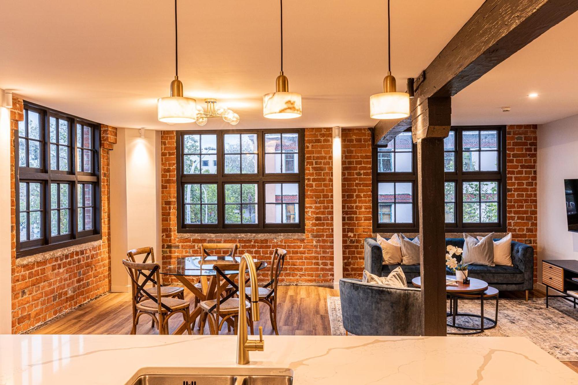 Johnston Apartments - Award-Winning Building, Your Unforgettable Stay Whanganui Bagian luar foto